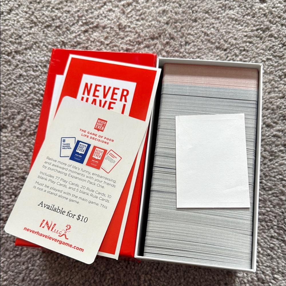 Card Game - Red - Picture 8 of 9